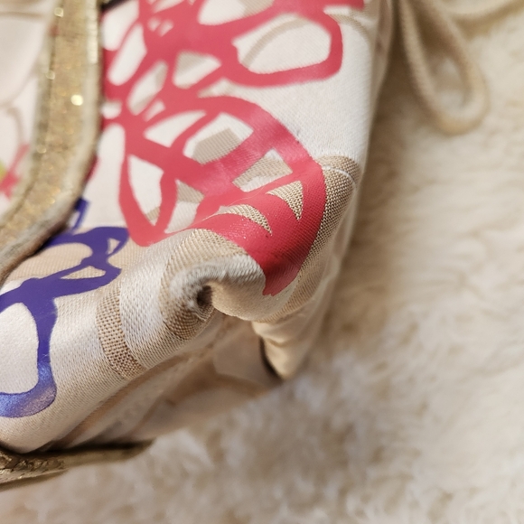 Coach Poppy Daisy Appliqué Signature Glam Limited Edition Tote Bag - Picture 6 of 12